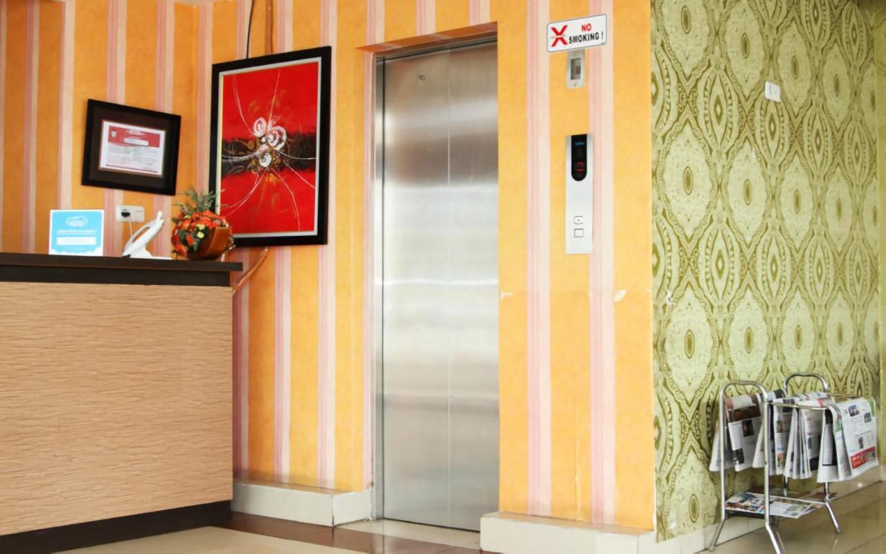 Al-Badar Hotel Syariah Макасар Екстер'єр фото