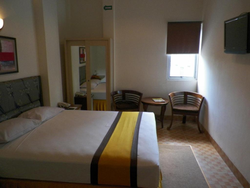 Al-Badar Hotel Syariah Макасар Екстер'єр фото